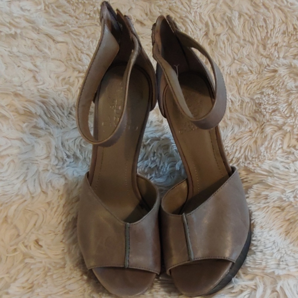 Vince Camuto wedges